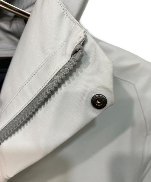 ARC'TERYX（アークテリクス）ARC'TERYX (アークテリクス) アウトドアウェア(アンドラコート) ライトグレー サイズ:SIZE Sの古着・服飾アイテム