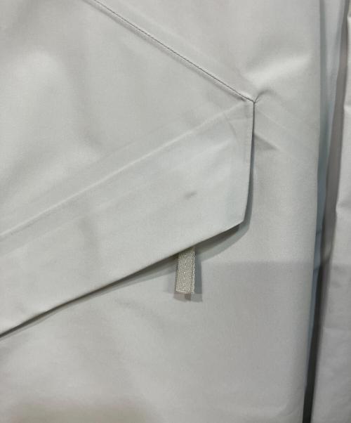 ARC'TERYX（アークテリクス）ARC'TERYX (アークテリクス) アウトドアウェア(アンドラコート) ライトグレー サイズ:SIZE Sの古着・服飾アイテム