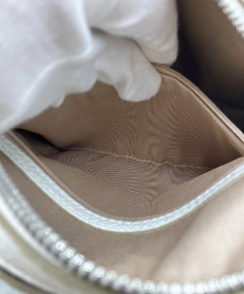 IACUCCI（イアクッチ）IACUCCI (イアクッチ) ショルダーバッグ ホワイトの古着・服飾アイテム