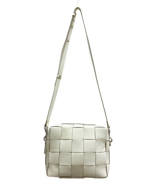 IACUCCI（イアクッチ）IACUCCI (イアクッチ) ショルダーバッグ ホワイトの古着・服飾アイテム
