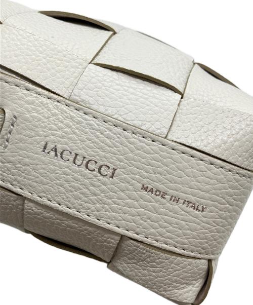 IACUCCI（イアクッチ）IACUCCI (イアクッチ) ショルダーバッグ ホワイトの古着・服飾アイテム