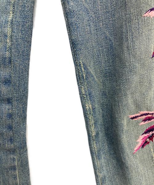 ROBERTO CAVALLI（ロベルトカヴァリ）ROBERTO CAVALLI (ロベルトカヴァリ) 刺繍デニムパンツ インディゴ サイズ:40の古着・服飾アイテム