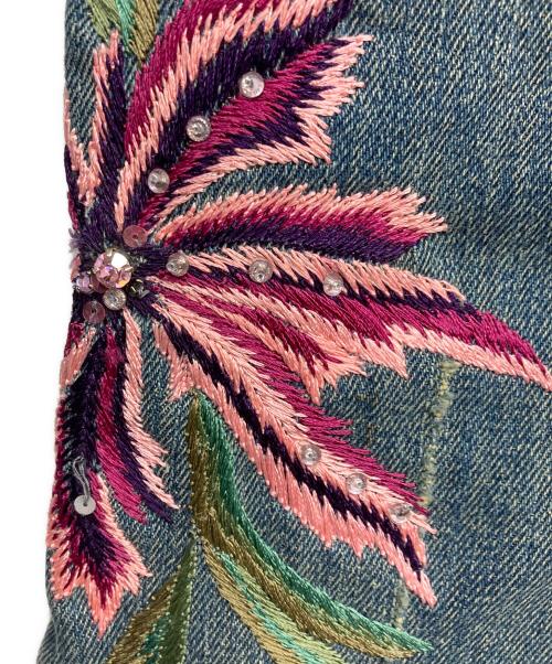 ROBERTO CAVALLI（ロベルトカヴァリ）ROBERTO CAVALLI (ロベルトカヴァリ) 刺繍デニムパンツ インディゴ サイズ:40の古着・服飾アイテム