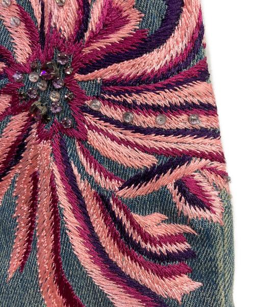 ROBERTO CAVALLI（ロベルトカヴァリ）ROBERTO CAVALLI (ロベルトカヴァリ) 刺繍デニムパンツ インディゴ サイズ:40の古着・服飾アイテム