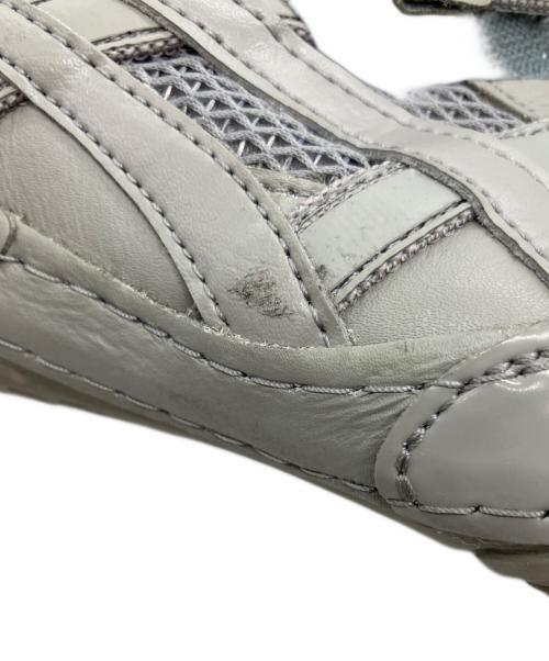 ISSEY MIYAKE（イッセイミヤケ）ISSEY MIYAKE (イッセイミヤケ) asics (アシックス) HYPER TAPING グレー サイズ:24の古着・服飾アイテム