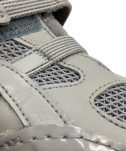 ISSEY MIYAKE（イッセイミヤケ）ISSEY MIYAKE (イッセイミヤケ) asics (アシックス) HYPER TAPING グレー サイズ:24の古着・服飾アイテム