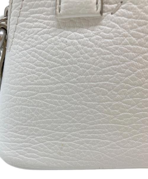 Maison Margiela（メゾンマルジェラ）Maison Margiela (メゾンマルジェラ) 5AC マイクロバッグ ホワイトの古着・服飾アイテム