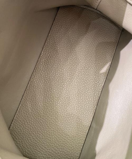 FENDI（フェンディ）FENDI (フェンディ) バイ ザ ウェイ セレリア ラージ グレージュの古着・服飾アイテム