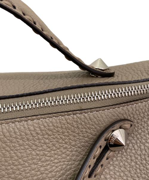 FENDI（フェンディ）FENDI (フェンディ) バイ ザ ウェイ セレリア ラージ グレージュの古着・服飾アイテム