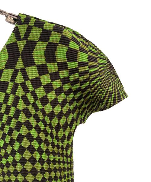ISSEY MIYAKE me（イッセイ ミヤケ ミー）ISSEY MIYAKE me (イッセイ ミヤケ ミー) ブロックチェックプリントボックスプリーツTシャツ グリーン サイズ:FREEの古着・服飾アイテム