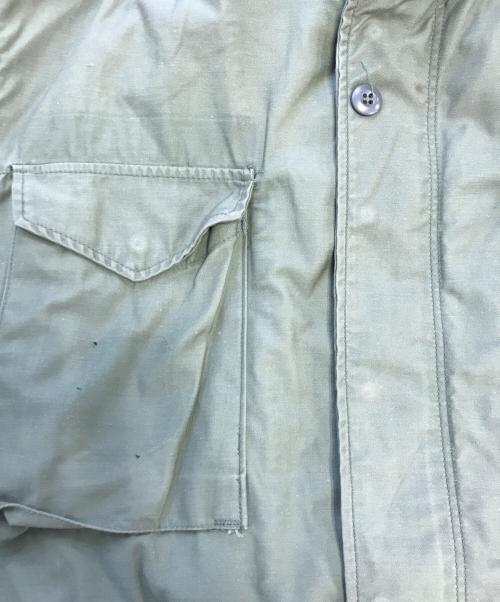 VINTAGE MILITARY（ヴィンテージ ミリタリー）VINTAGE MILITARY (ヴィンテージ ミリタリー) US ARMY M65フィールドジャケット カーキ サイズ:MEDIUM SHORTの古着・服飾アイテム