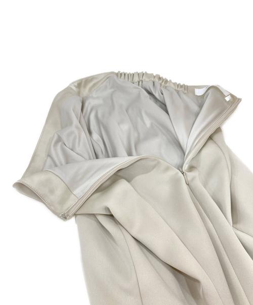 HER LIP TO（ハーリップトゥ）HER LIP TO (ハーリップトゥ) Asymmetry Hem Satin Skirt ベージュ サイズ:Ｓの古着・服飾アイテム
