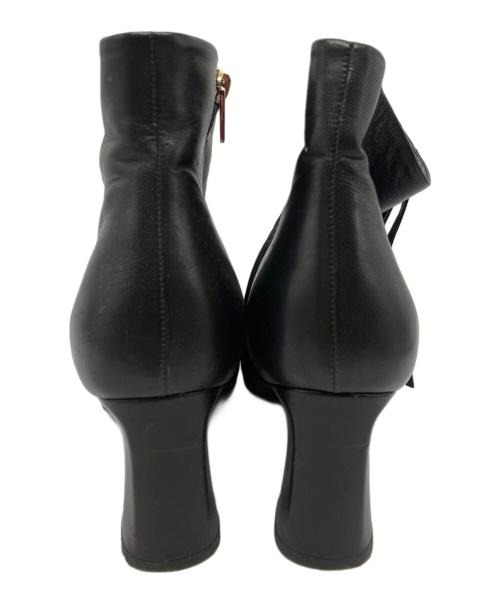 Roger Vivier（ロジェ ヴィヴィエ）Roger Vivier (ロジェ ヴィヴィエ) ショートブーツ ブラック サイズ:36　1/2の古着・服飾アイテム