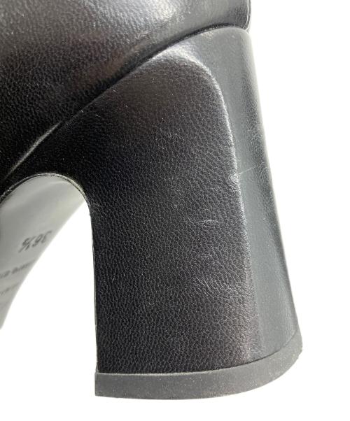 Roger Vivier（ロジェ ヴィヴィエ）Roger Vivier (ロジェ ヴィヴィエ) ショートブーツ ブラック サイズ:36　1/2の古着・服飾アイテム