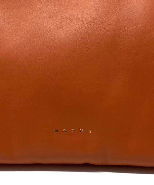MARNI（マルニ）MARNI (マルニ) カーフスキンショルダーバッグ オレンジの古着・服飾アイテム