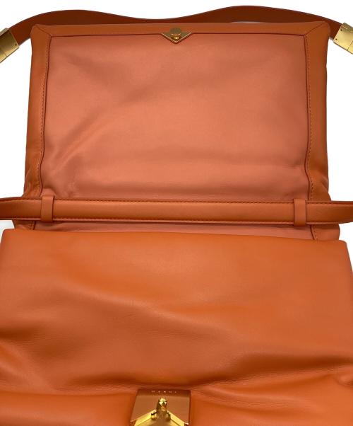 MARNI（マルニ）MARNI (マルニ) カーフスキンショルダーバッグ オレンジの古着・服飾アイテム