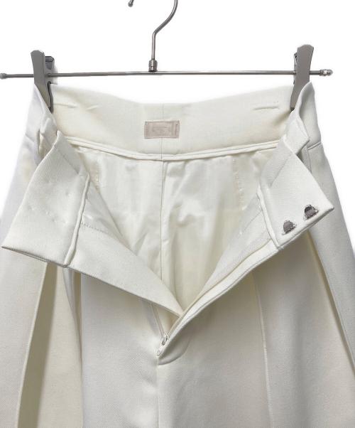 cygne（シーニュ）cygne (シーニュ) ハイウエストタックワイドパンツ Lara ホワイト サイズ:SIZE 0の古着・服飾アイテム