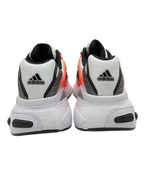 adidas（アディダス）adidas (アディダス) スニーカー ホワイト×オレンジ サイズ:30の古着・服飾アイテム