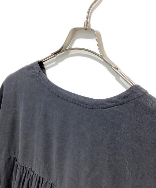 nest Robe（ネストローブ）nest Robe (ネストローブ) リネンラッフル袖2wayブラウス グレー サイズ:Freeの古着・服飾アイテム