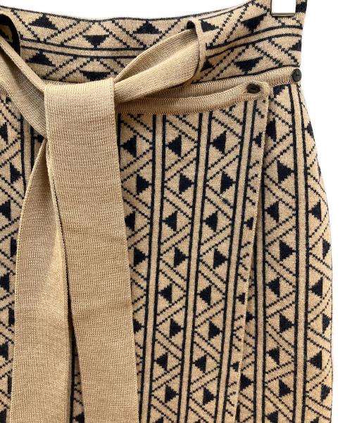TAN（タン）TAN (タン) CARVE WRAP SKIRT ベージュ サイズ:F 未使用品の古着・服飾アイテム