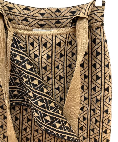 TAN（タン）TAN (タン) CARVE WRAP SKIRT ベージュ サイズ:F 未使用品の古着・服飾アイテム