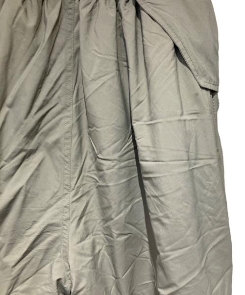 US ARMY（ユーエスアーミー）US ARMY (ユーエスアーミー) ECWCS GEN3 LEVEL7 EXTREME COLD WEATHER TROUSERS グレー サイズ:MRの古着・服飾アイテム