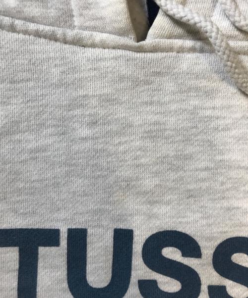 stussy（ステューシー）stussy (ステューシー) STUSSY LIVINプリントパーカー グレー サイズ:XLargeの古着・服飾アイテム