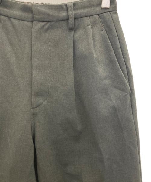 Spick and Span（スピック＆スパン）Spick and Span (スピック＆スパン) ダブルクロスツータックパンツ グレー サイズ:SIZE36の古着・服飾アイテム