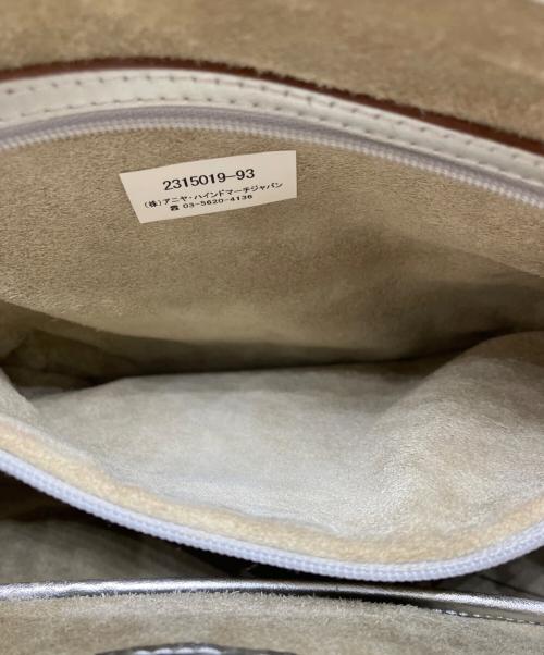 ANYA HINDMARCH（アニヤ・ハインドマーチ）ANYA HINDMARCH (アニヤ・ハインドマーチ) レザー編み込みハンドバッグ シルバーの古着・服飾アイテム