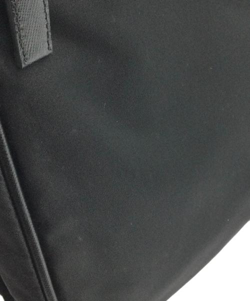 PRADA（プラダ）PRADA (プラダ) ナイロンショルダーバッグ ブラックの古着・服飾アイテム
