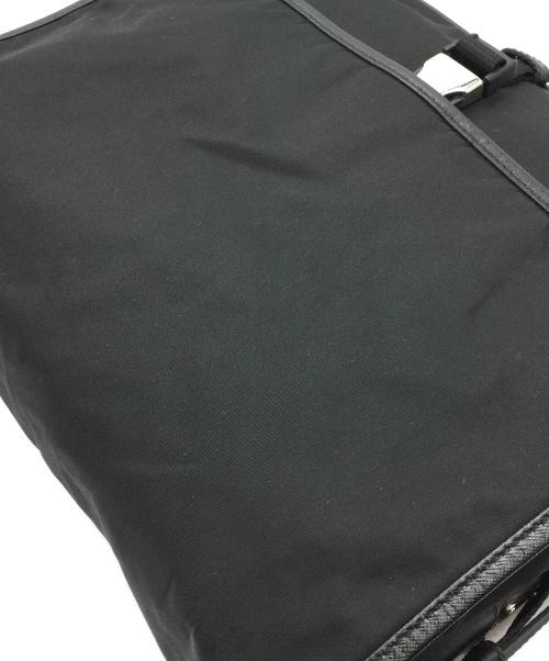 PRADA（プラダ）PRADA (プラダ) ナイロンショルダーバッグ ブラックの古着・服飾アイテム