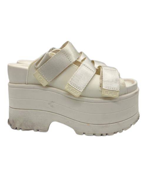 UGG（アグ）UGG (アグ) サンダル アイボリー サイズ:24cmの古着・服飾アイテム