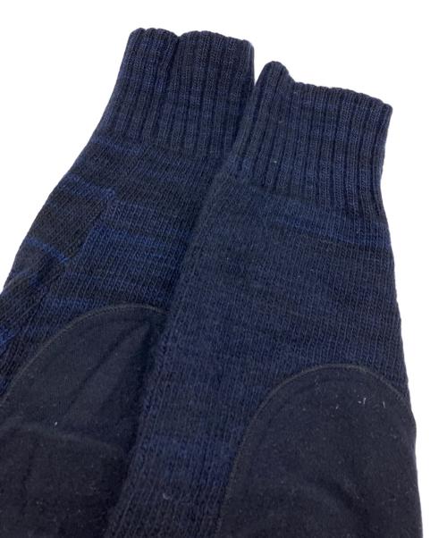 COMME des GARCONS JUNYA WATANABE MAN（コム デ ギャルソン ジュンヤ ワタナベ マン）COMME des GARCONS JUNYA WATANABE MAN (コム デ ギャルソン ジュンヤ ワタナベ マン) プルオーバーニットパーカー ネイビー サイズ:Mの古着・服飾アイテム