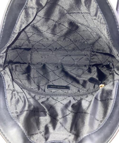 MICHAEL KORS（マイケルコース）MICHAEL KORS (マイケルコース) Gabby Large Hobo Shoulder Bag ブラックの古着・服飾アイテム