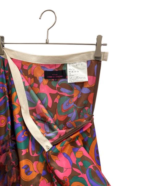 tricot COMME des GARCONS（トリココムデギャルソン）tricot COMME des GARCONS (トリココムデギャルソン) フリルデザイン総柄スカート ブラウン×ピンク サイズ:Mの古着・服飾アイテム