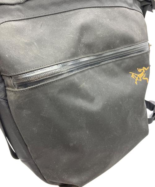 ARC'TERYX（アークテリクス）ARC'TERYX (アークテリクス) ARRO 8 SHOULDER BAG ブラックの古着・服飾アイテム