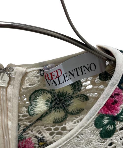 RED VALENTINO（レッドヴァレンティノ）RED VALENTINO (レッドヴァレンティノ) フラワーレースワンピース ベージュ サイズ:38の古着・服飾アイテム