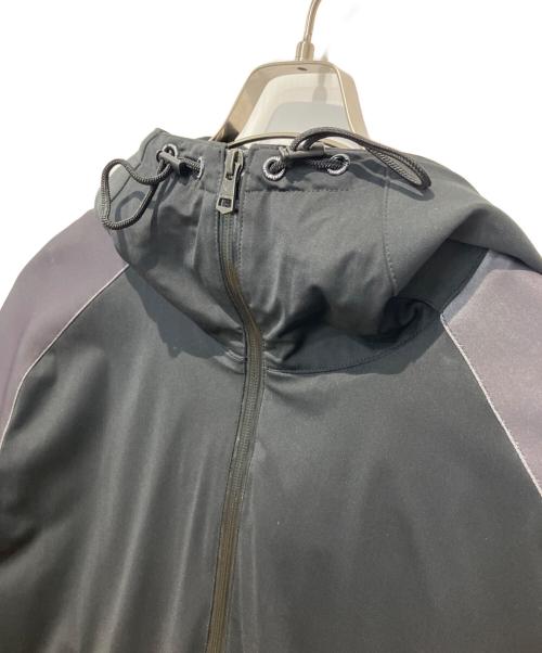 1piu1uguale3（ウノピュウノウグァーレトレ）1piu1uguale3 (ウノピュウノウグァーレトレ) SPORT PULLOVER ANORAK PARKA ブラック サイズ:Vの古着・服飾アイテム