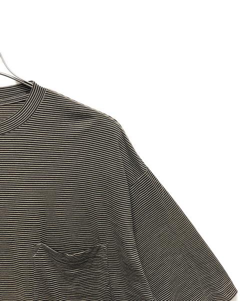 COMOLI（コモリ）COMOLI (コモリ) サマーウール天竺Tシャツ（border） ブラック サイズ:4の古着・服飾アイテム