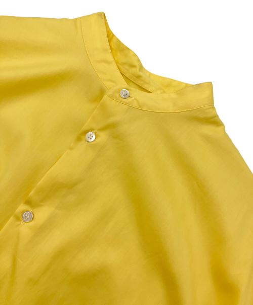 Graphpaper（グラフペーパー）Graphpaper (グラフペーパー) Silicon Poplin Deep Slit Band Collar Shirt イエローの古着・服飾アイテム