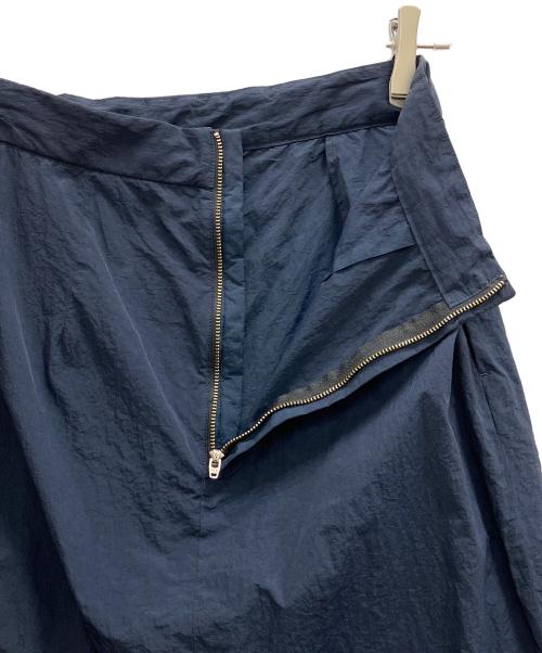ATON（エイトン）ATON (エイトン) HAND DYED NYLON WRAPPED SKIRT ネイビー サイズ:02の古着・服飾アイテム