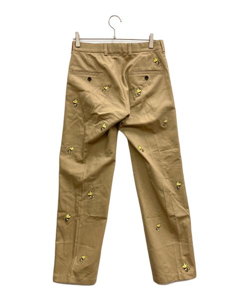 BROOKS BROTHERS（ブルックスブラザーズ）BROOKS BROTHERS (ブルックスブラザーズ) PEANUTS (ピーナッツ) コットンツイル ウッドストックエンブロイダリー チノパンツ ベージュ サイズ:W30の古着・服飾アイテム