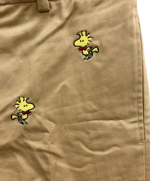 BROOKS BROTHERS（ブルックスブラザーズ）BROOKS BROTHERS (ブルックスブラザーズ) PEANUTS (ピーナッツ) コットンツイル ウッドストックエンブロイダリー チノパンツ ベージュ サイズ:W30の古着・服飾アイテム