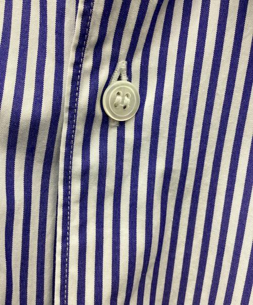 PLAY COMME des GARCONS（プレイコムデギャルソン）PLAY COMME des GARCONS (プレイコムデギャルソン) Stripe Shirt With Black Emblem Pattern ブルー サイズ:XLの古着・服飾アイテム
