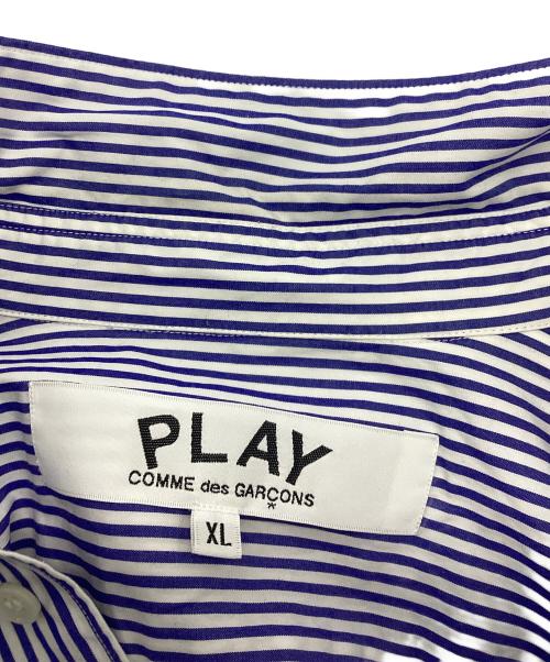 PLAY COMME des GARCONS（プレイコムデギャルソン）PLAY COMME des GARCONS (プレイコムデギャルソン) Stripe Shirt With Black Emblem Pattern ブルー サイズ:XLの古着・服飾アイテム