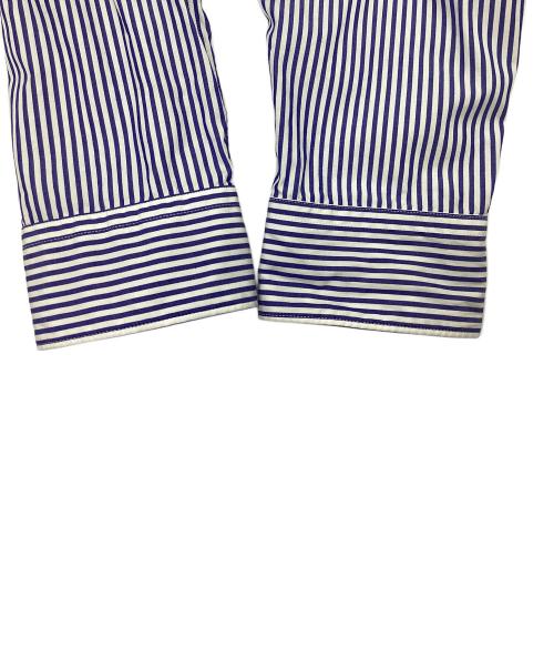 PLAY COMME des GARCONS（プレイコムデギャルソン）PLAY COMME des GARCONS (プレイコムデギャルソン) Stripe Shirt With Black Emblem Pattern ブルー サイズ:XLの古着・服飾アイテム