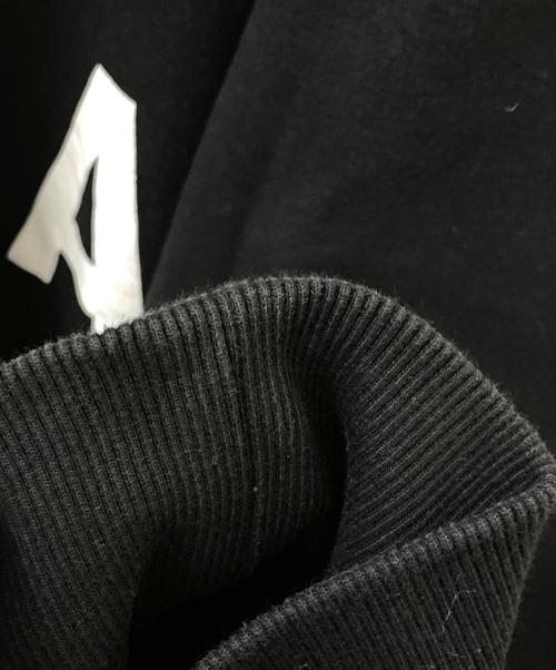 MM6 Maison Margiela（エムエムシックスメゾンマルジェラ）MM6 Maison Margiela (エムエムシックスメゾンマルジェラ) リバースロゴオーバーサイズスウェット ブラック サイズ:Lの古着・服飾アイテム