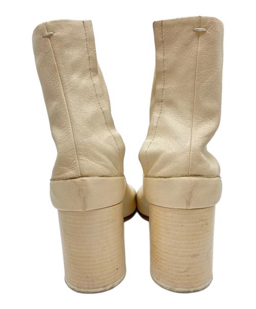 Maison Margiela（メゾンマルジェラ）Maison Margiela (メゾンマルジェラ) レザータビブーツ アイボリー サイズ:SIZE 39の古着・服飾アイテム