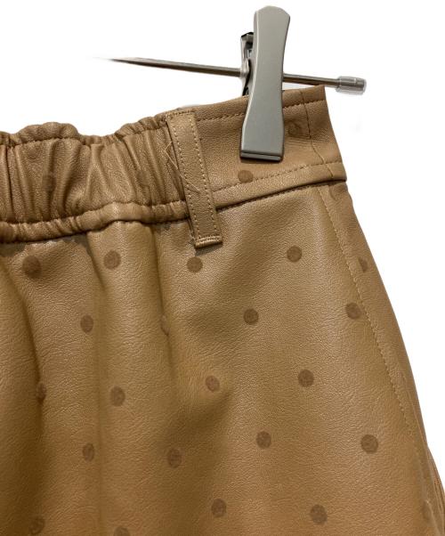 Ameri（アメリ）Ameri (アメリ) DOT FLOCKY LEATHER SKIRT ベージュ サイズ:Mの古着・服飾アイテム