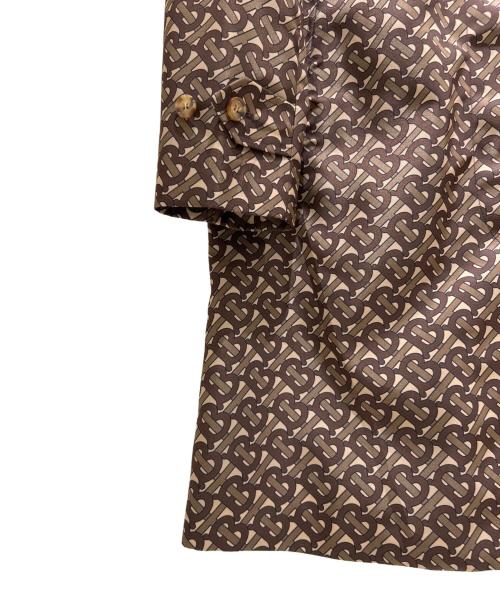 BURBERRY（バーバリー）BURBERRY (バーバリー) TB モノグラム ナイロン ステンカラー コート/TB Monogram Nylon Balmacaan Coat/8021686 ブラウン サイズ:34の古着・服飾アイテム